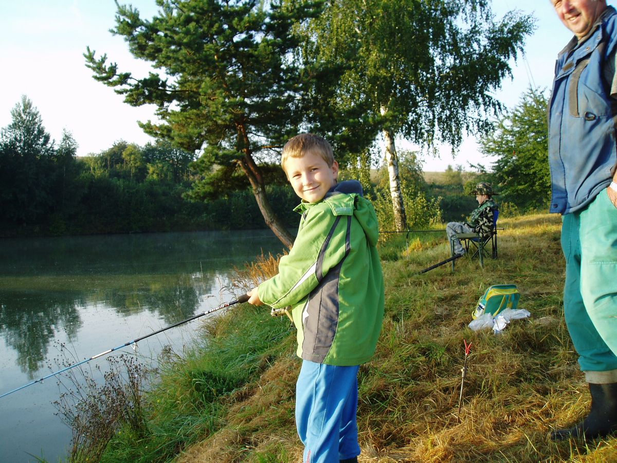 19 závodníci